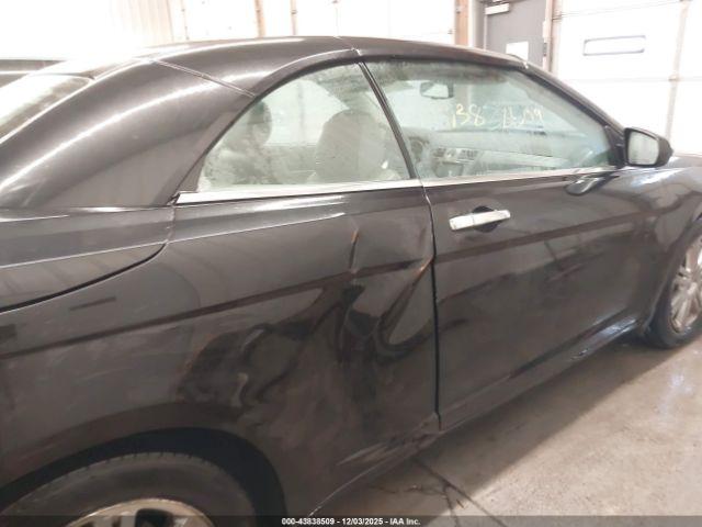 Chrysler Sebring Limited Image 13