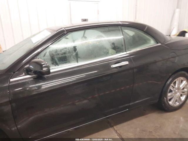 Chrysler Sebring Limited Image 11