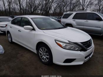  Salvage Nissan Altima