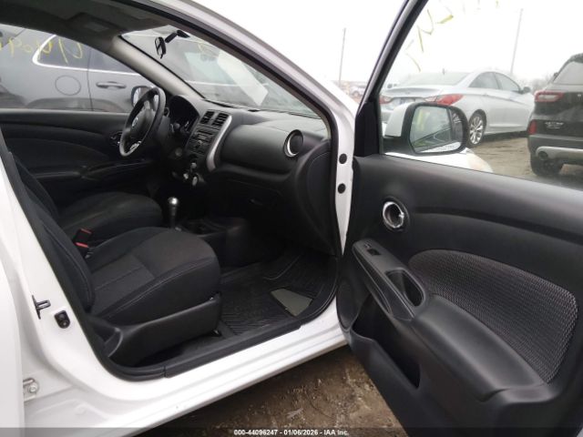 Nissan Versa 1.6 Sv Image 7