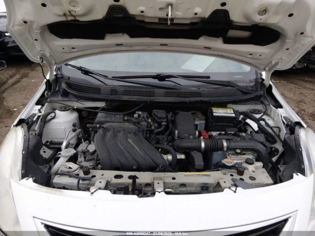 Nissan Versa 1.6 Sv Image 2