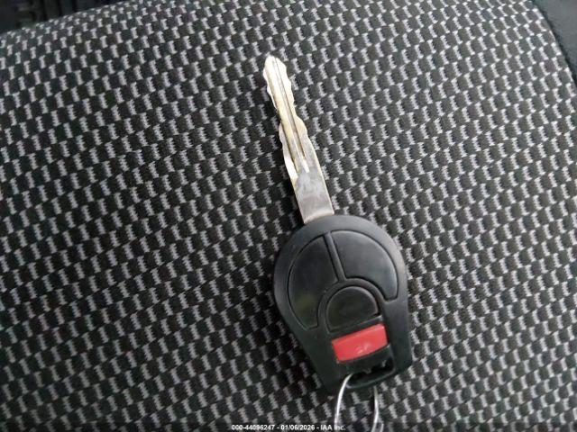 Nissan Versa 1.6 Sv Image 10