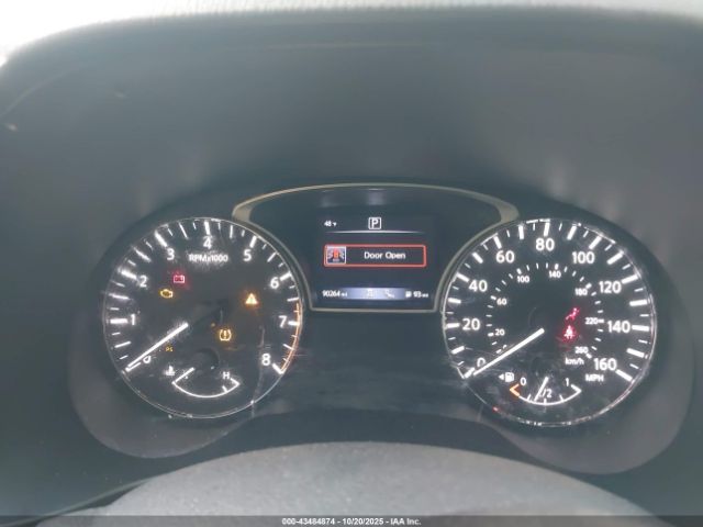 Nissan Pathfinder Sv 2wd Image 12