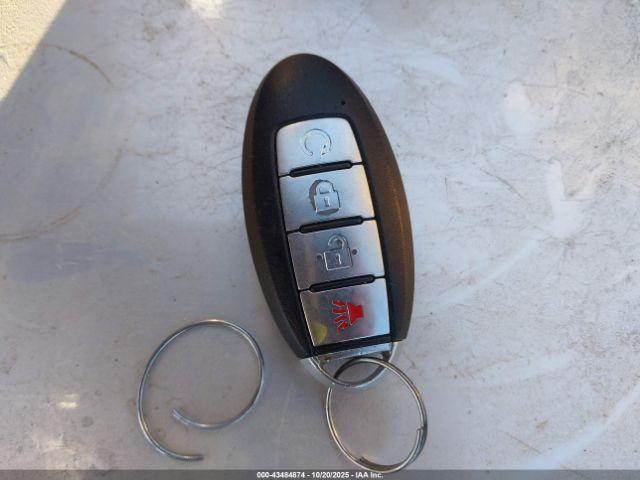 Nissan Pathfinder Sv 2wd Image 8