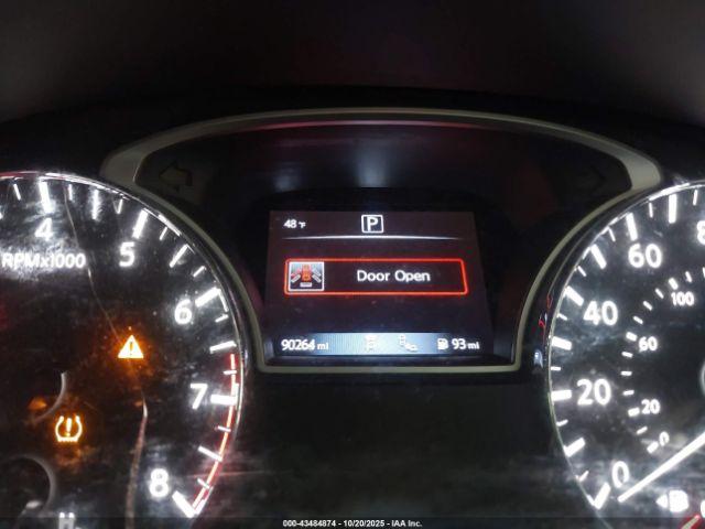 Nissan Pathfinder Sv 2wd Image 4