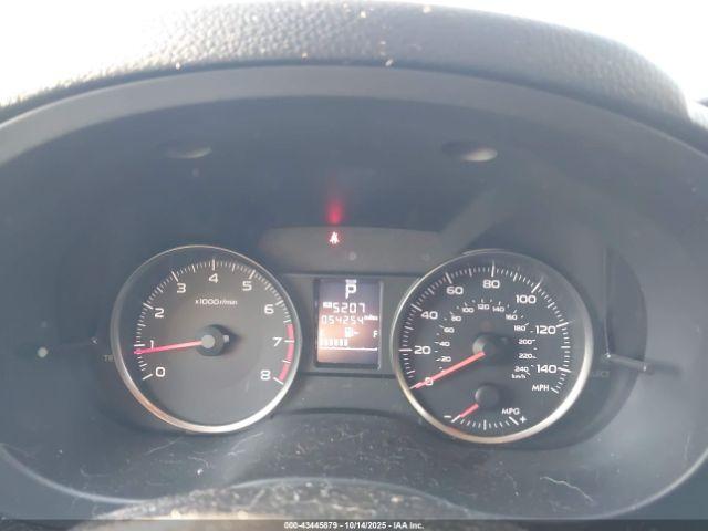 Subaru Crosstrek 2.0i Premium Image 4