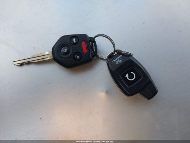 Subaru Crosstrek 2.0i Premium Image 10