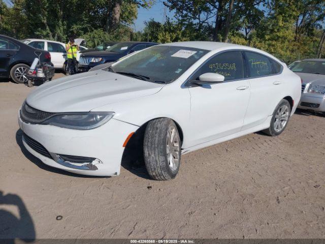 Chrysler 200 Limited Image 13