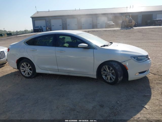 Chrysler 200 Limited Image 6