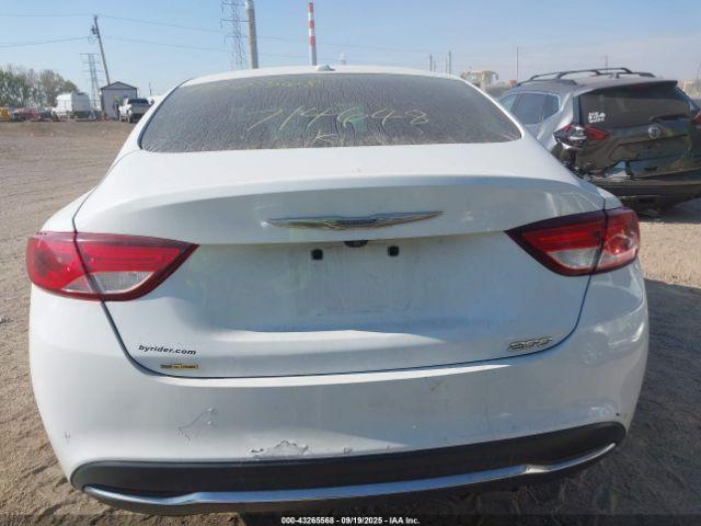 Chrysler 200 Limited Image 8