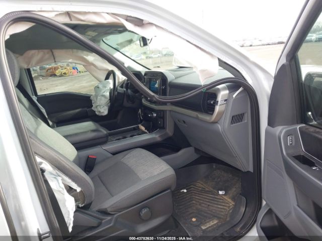 Ford F-150 Xlt Image 5