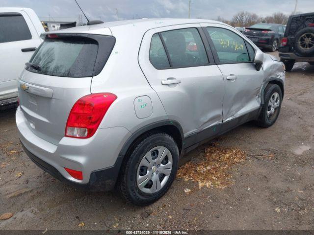 Chevrolet Trax Ls Image 11