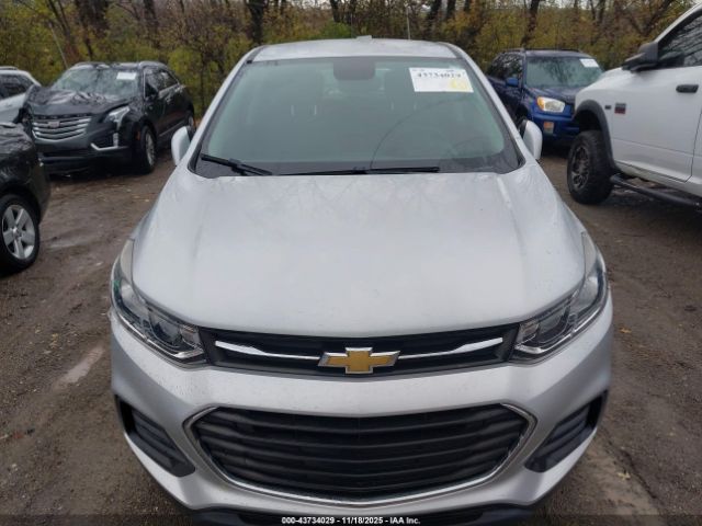Chevrolet Trax Ls Image 8