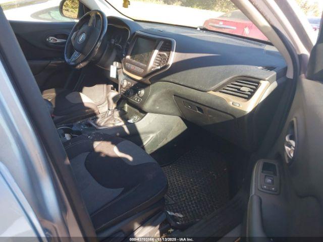 Jeep Cherokee Latitude Image 3