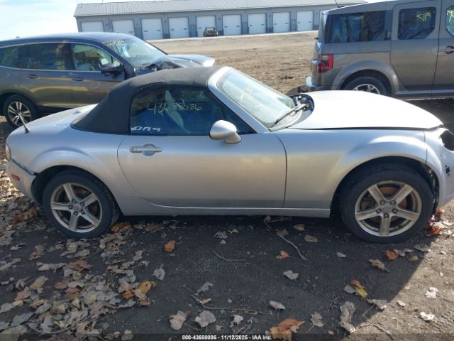Mazda Mx-5 Image 10