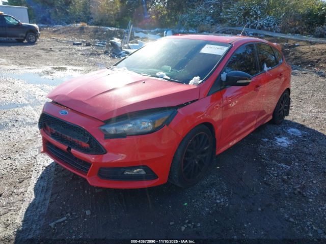 Ford Focus St Image 6