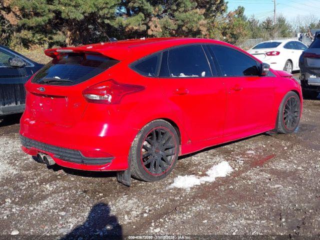 Ford Focus St Image 9