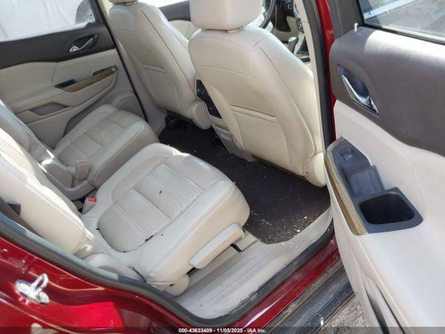 GMC Acadia Denali Image 6