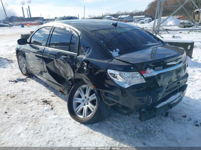 Chrysler 200 Touring Image 15