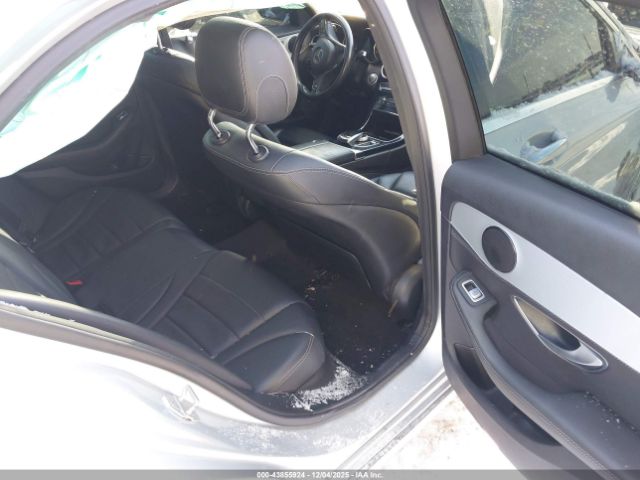 Mercedes-Benz C-Class 4matic Image 7