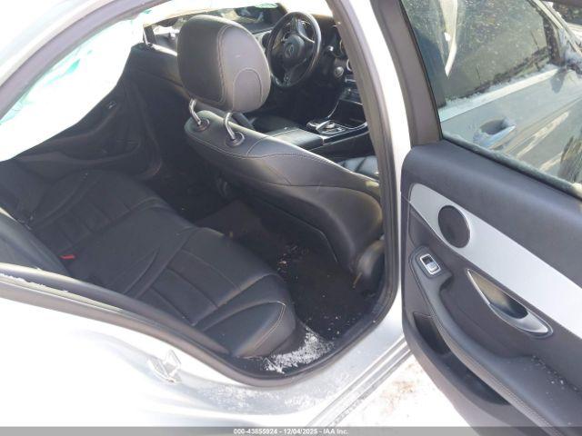 Mercedes-Benz C-Class 4matic Image 7