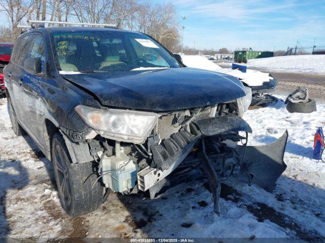 Toyota Highlander Limited V6 Image 2