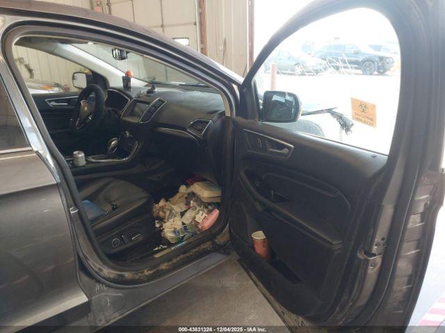 Ford Edge Titanium Image 16