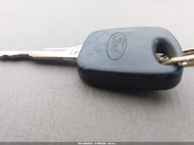 Ford Escape Xlt Image 8