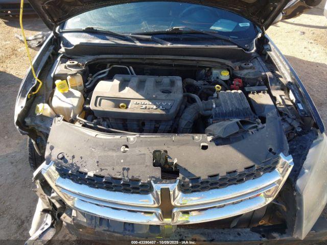 Dodge Avenger Image 14