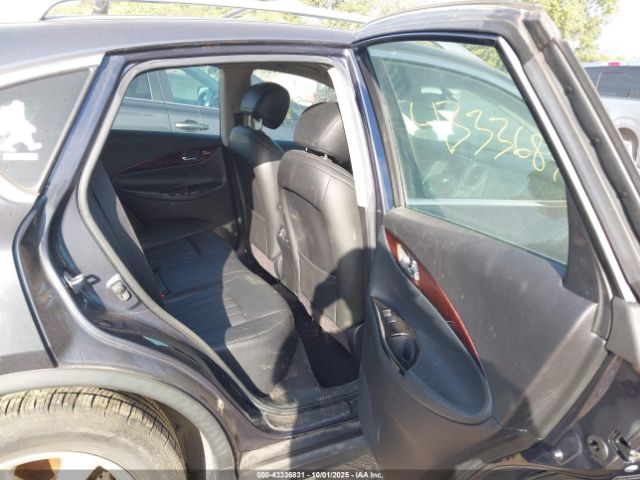 INFINITI Ex Journey Image 13