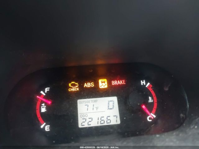 Toyota Matrix S Image 6