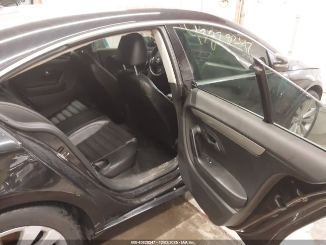 Volkswagen CC Sport Image 14