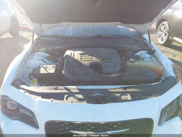 Chrysler 300 300s Image 13