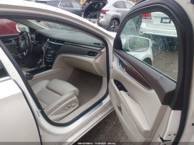 Cadillac XTS Luxury Image 8