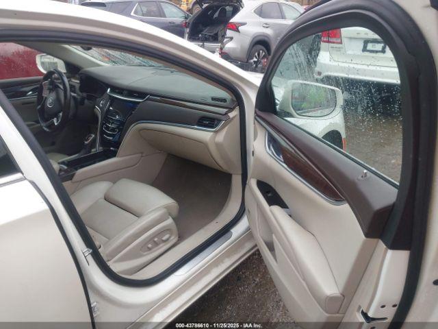 Cadillac XTS Luxury Image 8