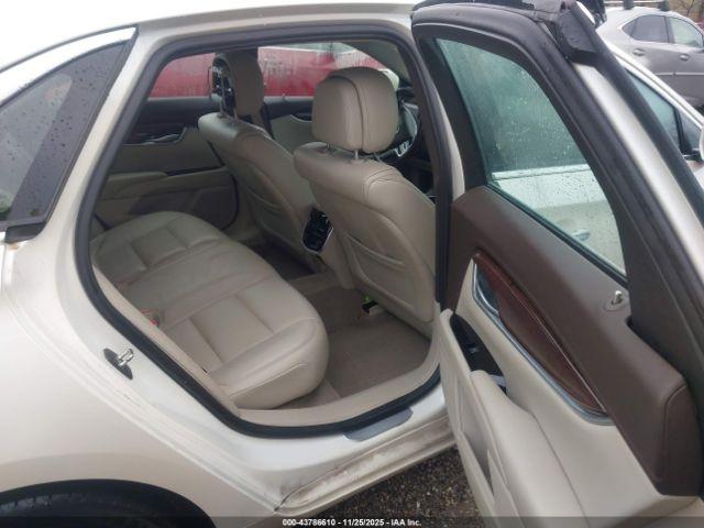 Cadillac XTS Luxury Image 11