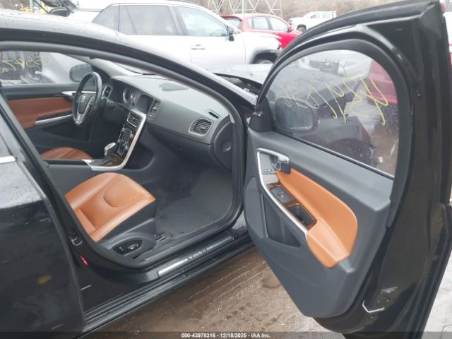 Volvo S60 Image 9