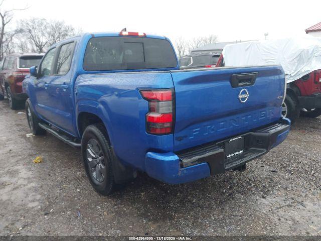 Nissan Frontier Sv 4x4 Image 9