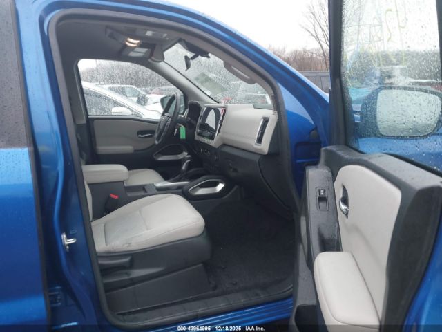 Nissan Frontier Sv 4x4 Image 3