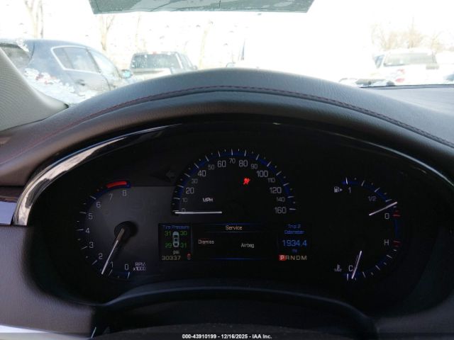 Cadillac XTS Luxury Image 12