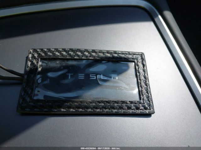 Tesla Model Y Image 12