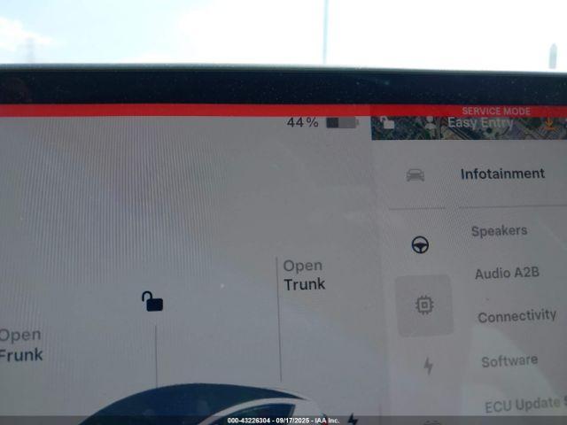 Tesla Model Y Image 17