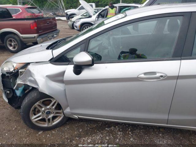 Ford Fiesta Se Image 12