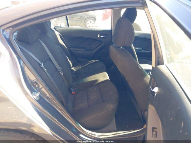 Kia Forte Lx Image 9