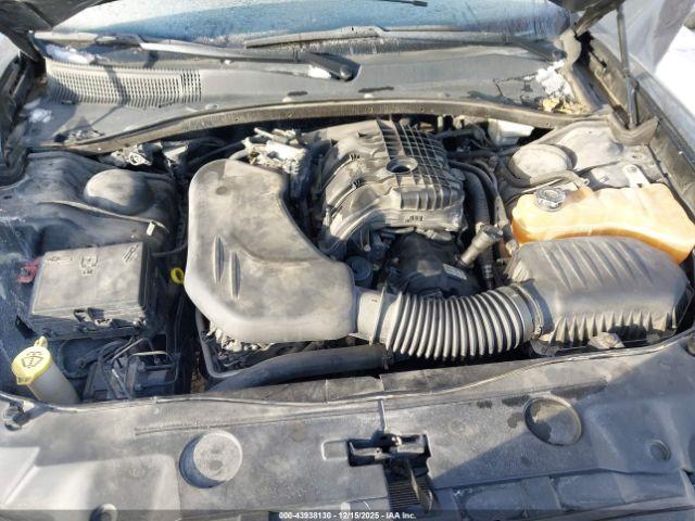 Dodge Charger Se Image 11