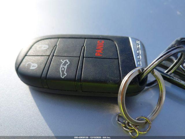 Dodge Charger Se Image 10