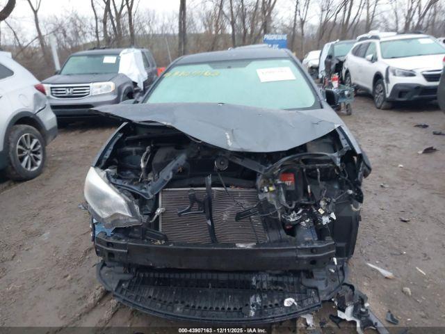 Toyota Corolla Le Image 11