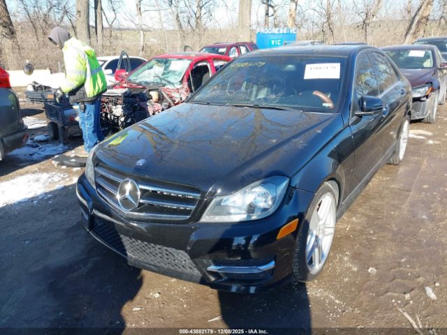 Mercedes-Benz C-Class Sport 4matic Image 13