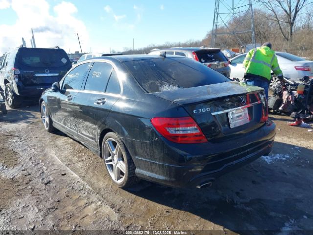 Mercedes-Benz C-Class Sport 4matic Image 12