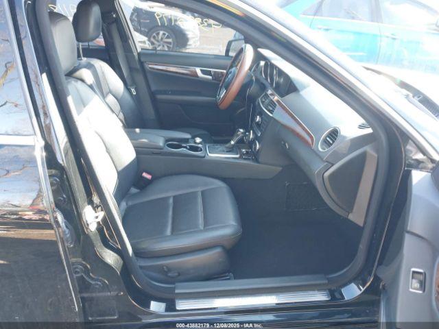 Mercedes-Benz C-Class Sport 4matic Image 14